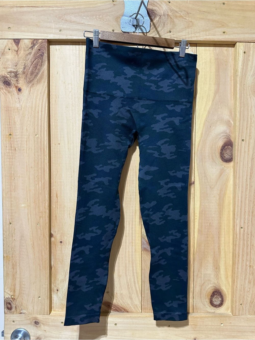 SPANX  Camo Leggings - Black & Gray